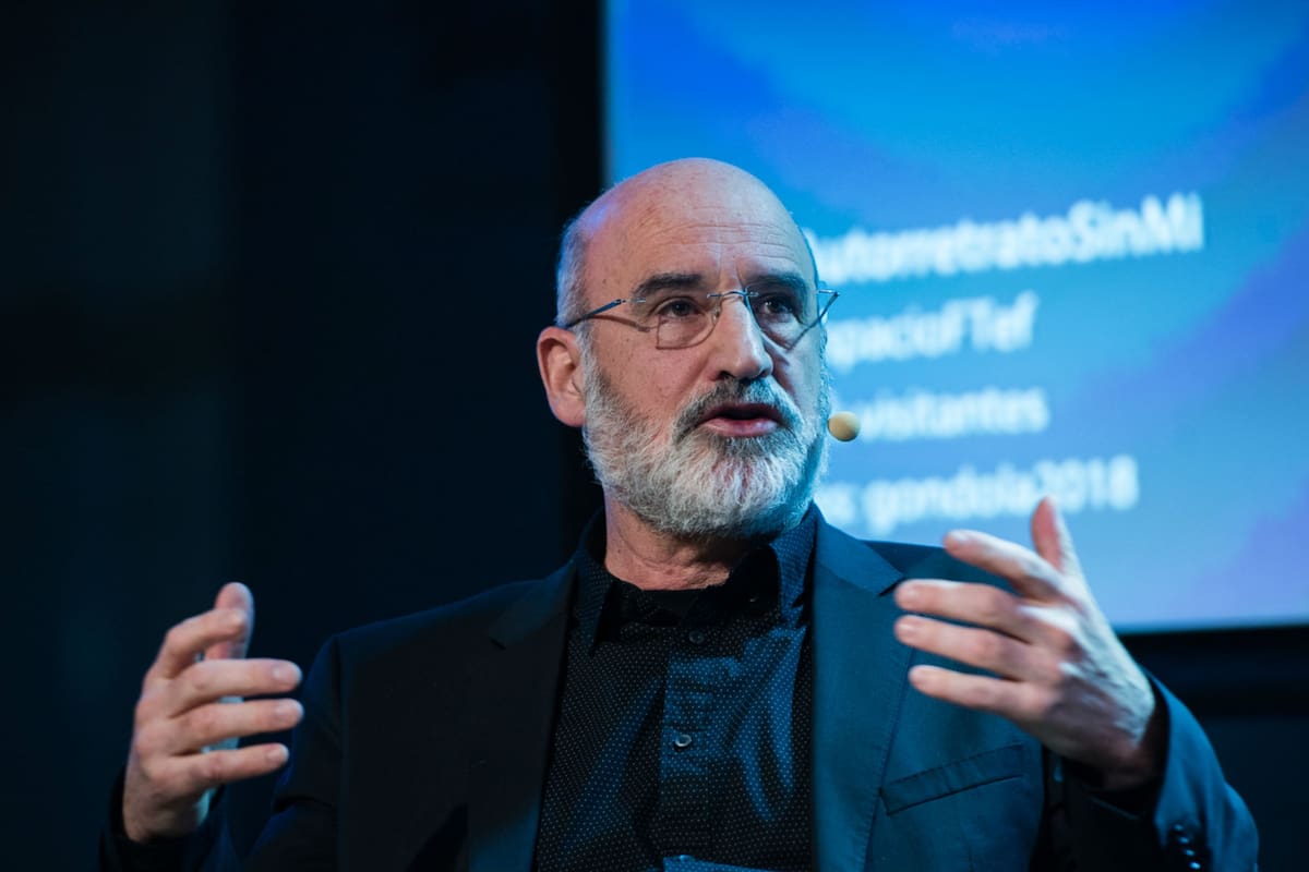 Después del éxito de Patria, Fernando Aramburu presentó su libro más personal