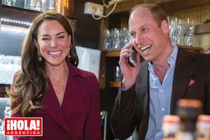 Después del spring break escolar de sus hijos, William y Kate retomaron su agenda y viajaron a Birmingham para conocer sobre su diversidad cultural y entablar vínculos con su gente.