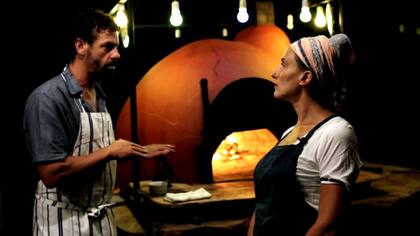 Desseno y Carosella en el horno