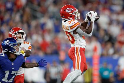 Destacado desempeño de Tyquan Thornton impulsa a los Chiefs a su primera victoria de la temporada