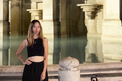 “Aparece la posibilidad de seguir ampliando mi material de estudio e interés con imágenes y elementos que forman parte de Argentina. ¿Por qué no incorporar a la Virgen de Luján o a San Expedito, el santo preferido de mi madre?”