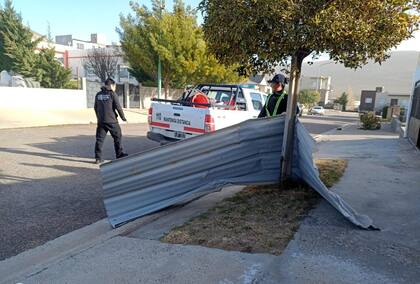 Destrozos en Comodoro Rivadavia por un fuerte temporal de viento