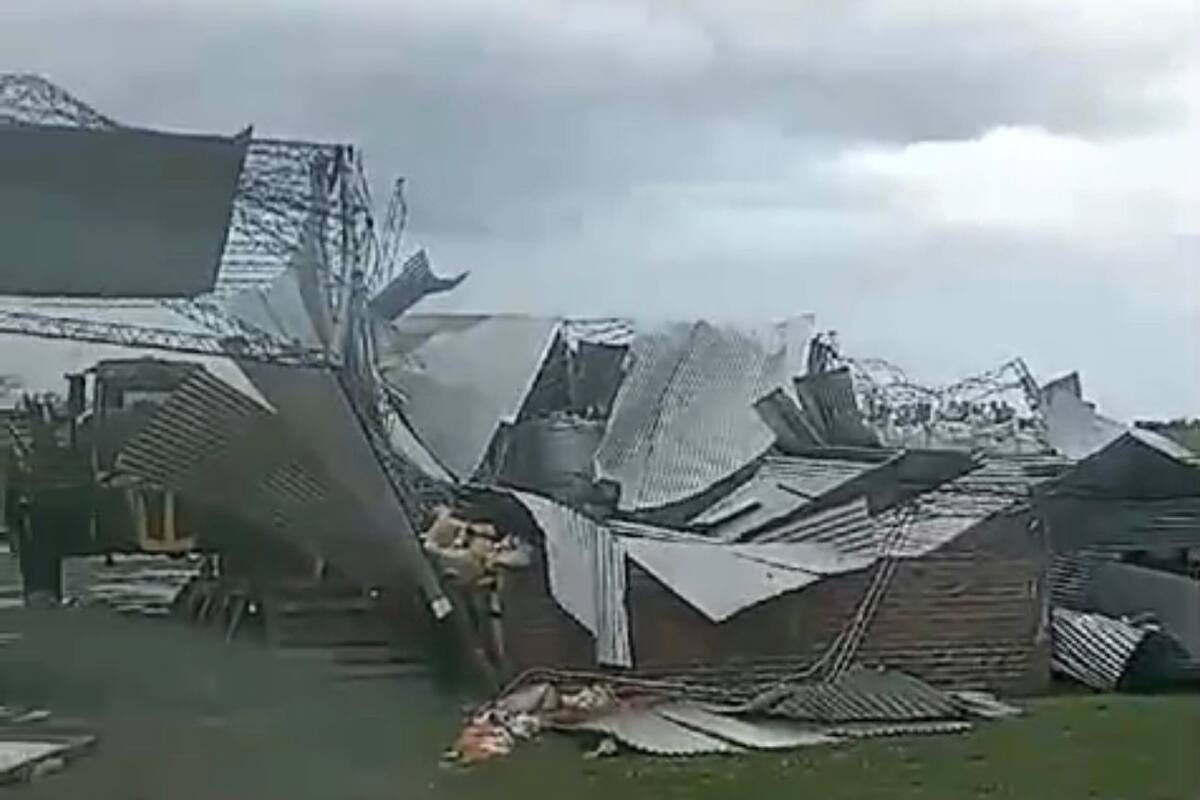 Destrozos en el campo de