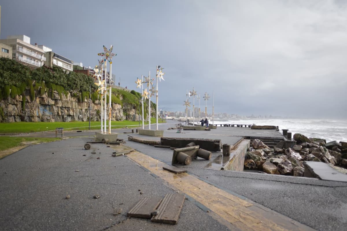 Destrozos en el Paseo Dávila