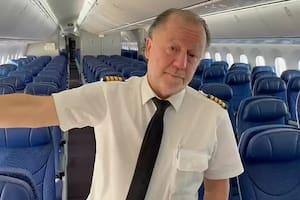 Enrique Piñeyro tiene varadas 43 toneladas de comida que quiere llevar a Gaza pero no recibe la autorización de Cancillería