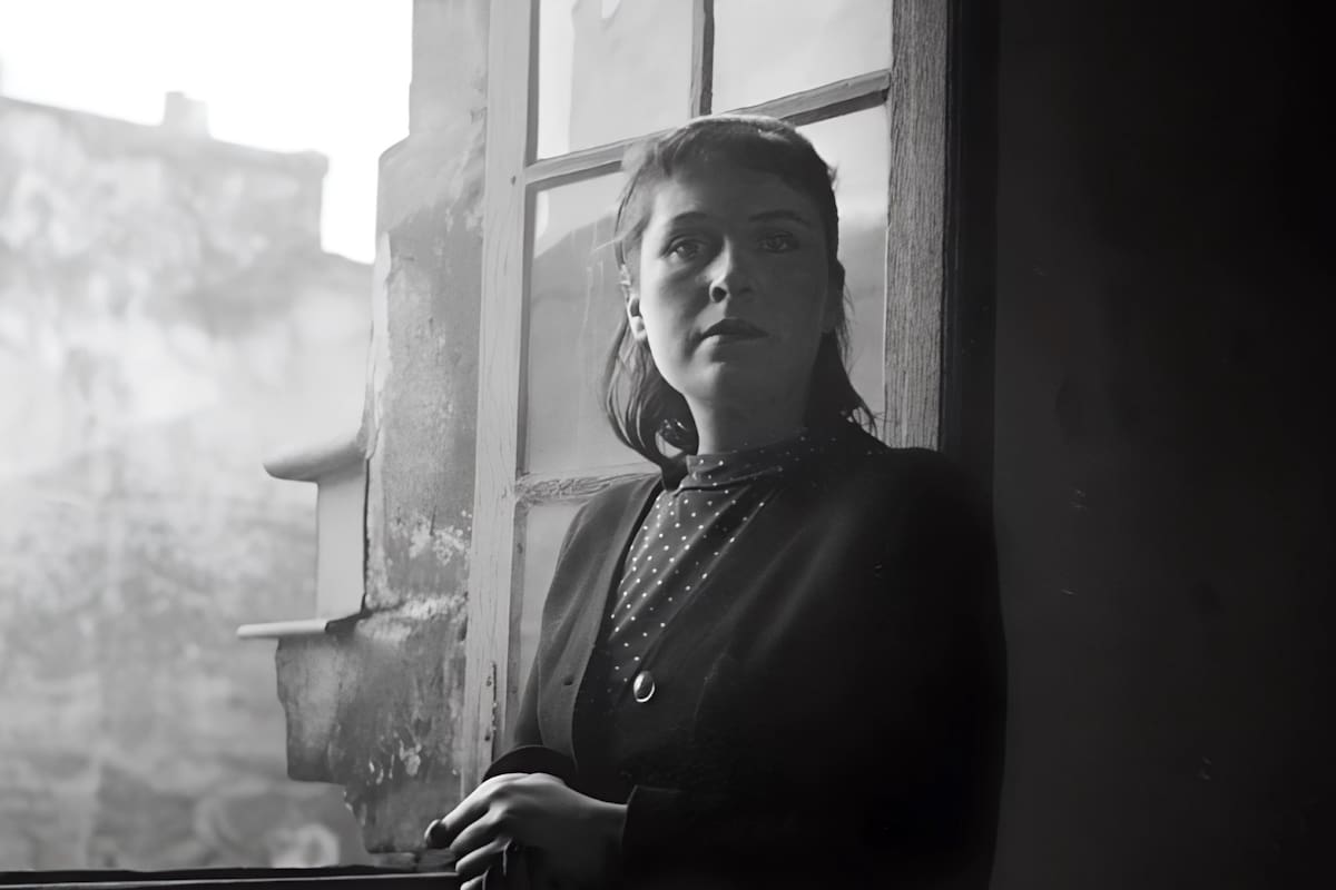 Detalle de autorretrato de Dora Maar, c. 1935