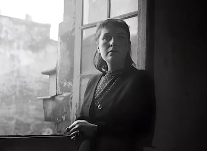 Detalle de autorretrato de Dora Maar, c. 1935