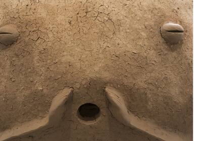 Detalle de la escultura-horno Patricia, realizada con una estructura de hierro y adobe