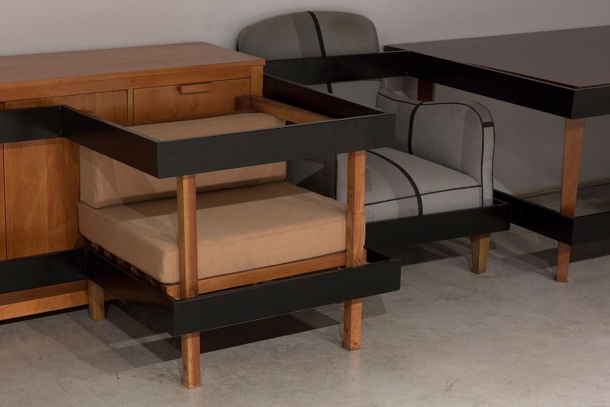 Detalle de la instalación El dominio del mundo, en la Universidad Torcuato Di Tella