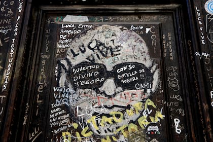 Detalle de la puerta de la casa de Luca