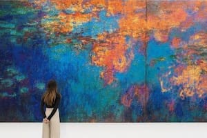 Detalle de la recreación con Lego de los Nenúfares de Monet por Ai Weiwei, exhibida en el Design Museum