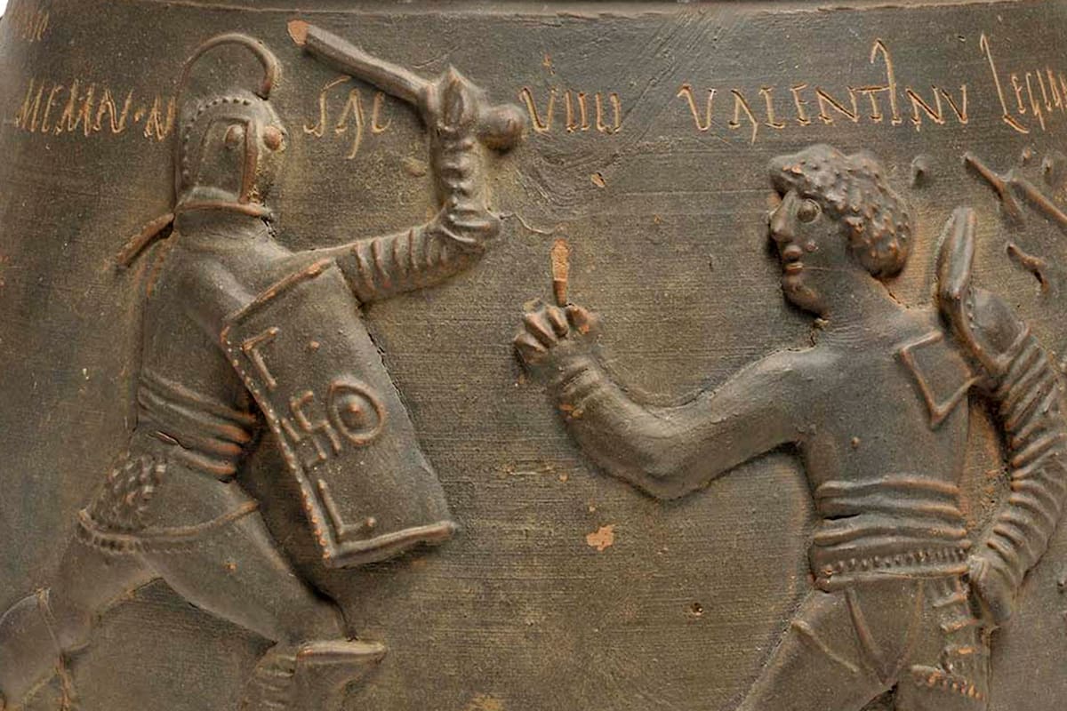 Detalle de la vasija que demuestra cuál fue la primera lucha de gladiadores, en Colchester, Inglaterra
(Courtesy of Colchester Museums and Colchester City Council)