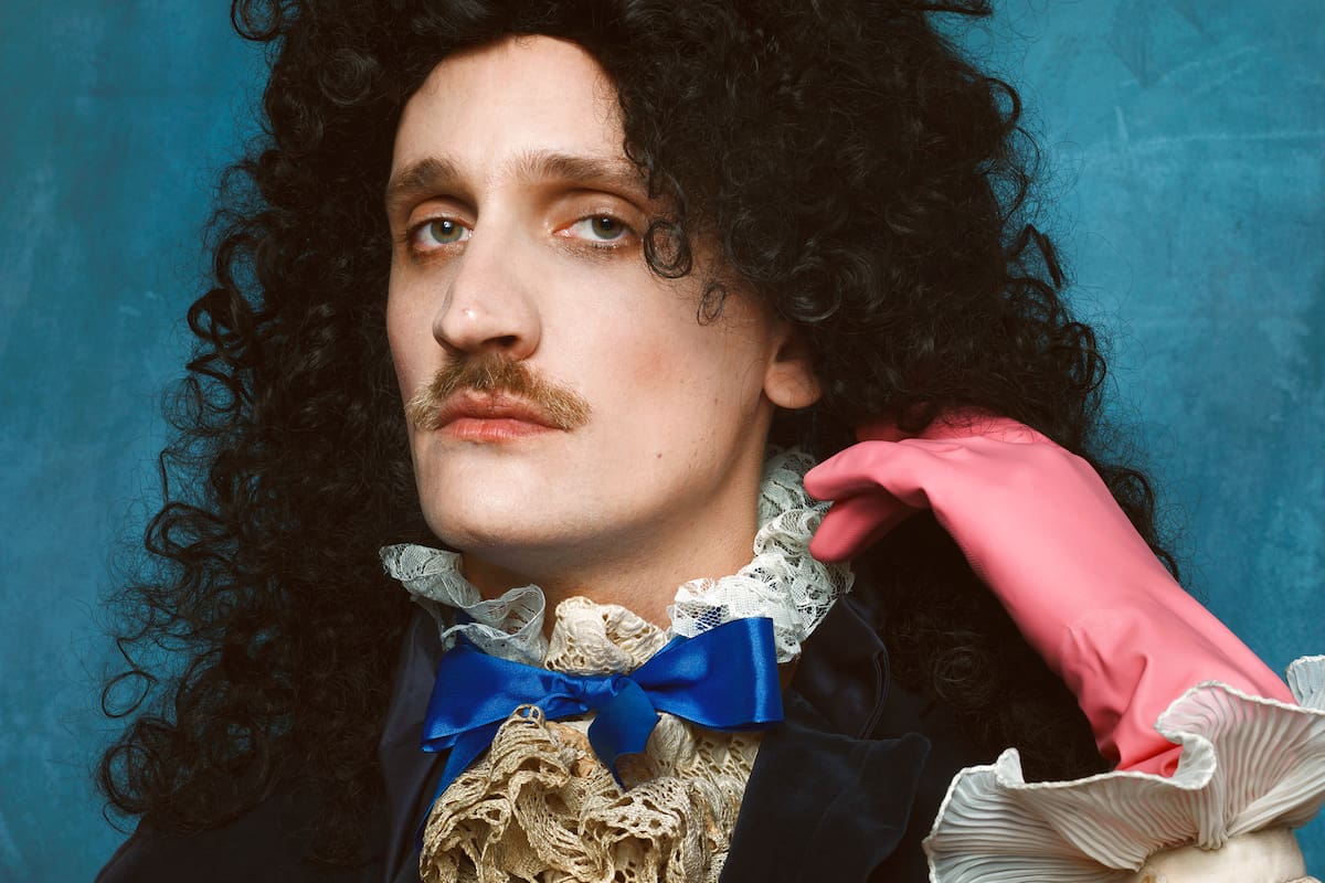 Detalle de Pink Dishwashing Gloves, fotografía de Romina Ressia presentada por la galería Del Infinito