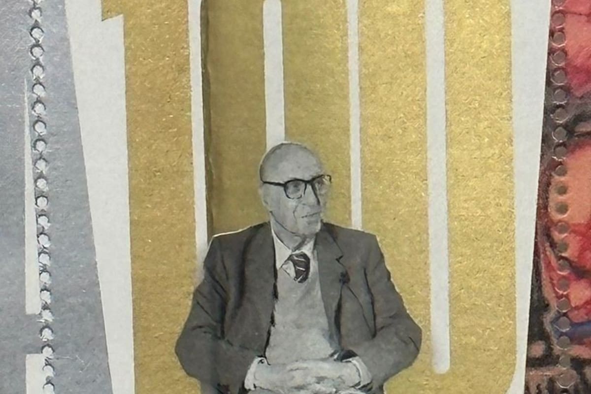 Detalle de uno de los sellos postales que se emitieron en su homenaje