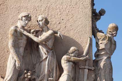 Detalle del Mástil Patrio.