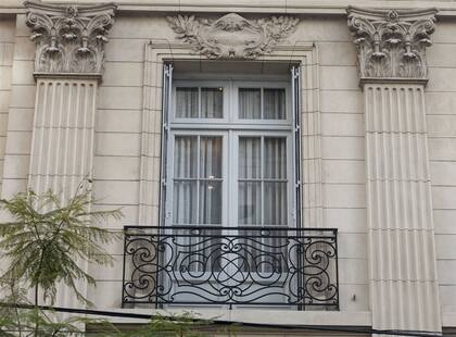 Detalle del petit hotel de Guido 1785