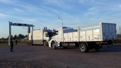 Detectan un camión con 265 kilos de cocaína ocultos en tanques de combustible, en Chaco