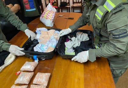 Detectaron un cargamento de éxtasis y cocaína en un ómnibus
