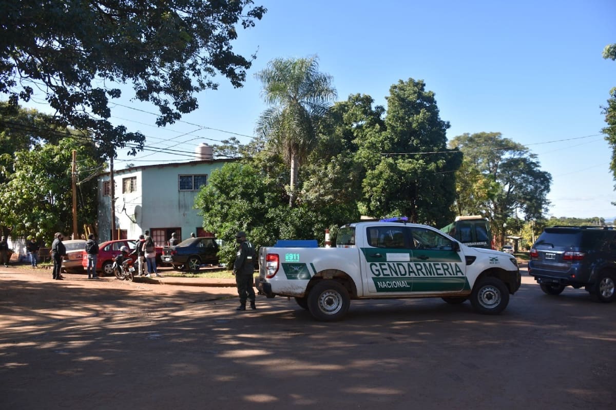 Detención de presuntos traficantes de armas que proveen de fusiles y pistolas a los narcos brasileños en la Triple Frontera
