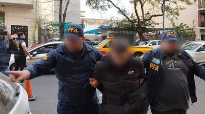 Detención y traslado de Nicolás Guimil, alias Chaki Chan, "el patrón de las drogas" de La Matanza