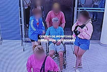 Uno de los detenidos por el asesinato de Andrés Blaquier, al ser atendido en un hospital