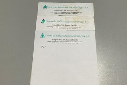 Talonario de recetas con las que un falso médico prescribía medicamentos