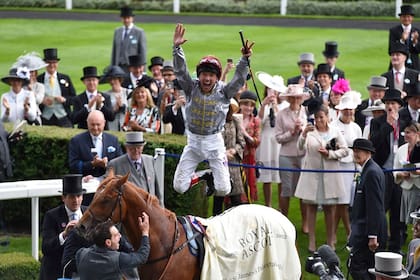Dettori llevó al éxito a Galileo Gold en el St James Palace S. (G 1)