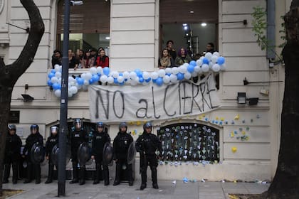 Detuvieron a Juan Grabois por la toma del Instituto Perón