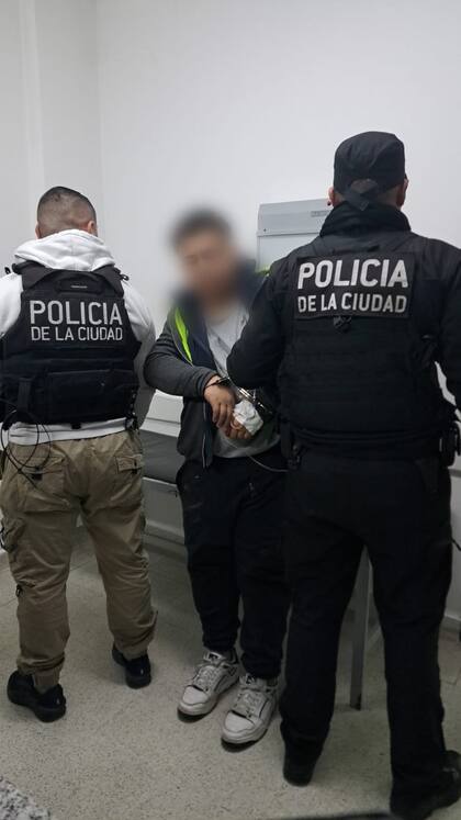 Detuvieron a un hombre con una camioneta robada