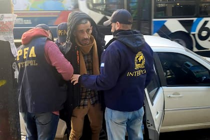 Detuvieron a un ladrón chileno buscado en Alemania por robar monedas de oro