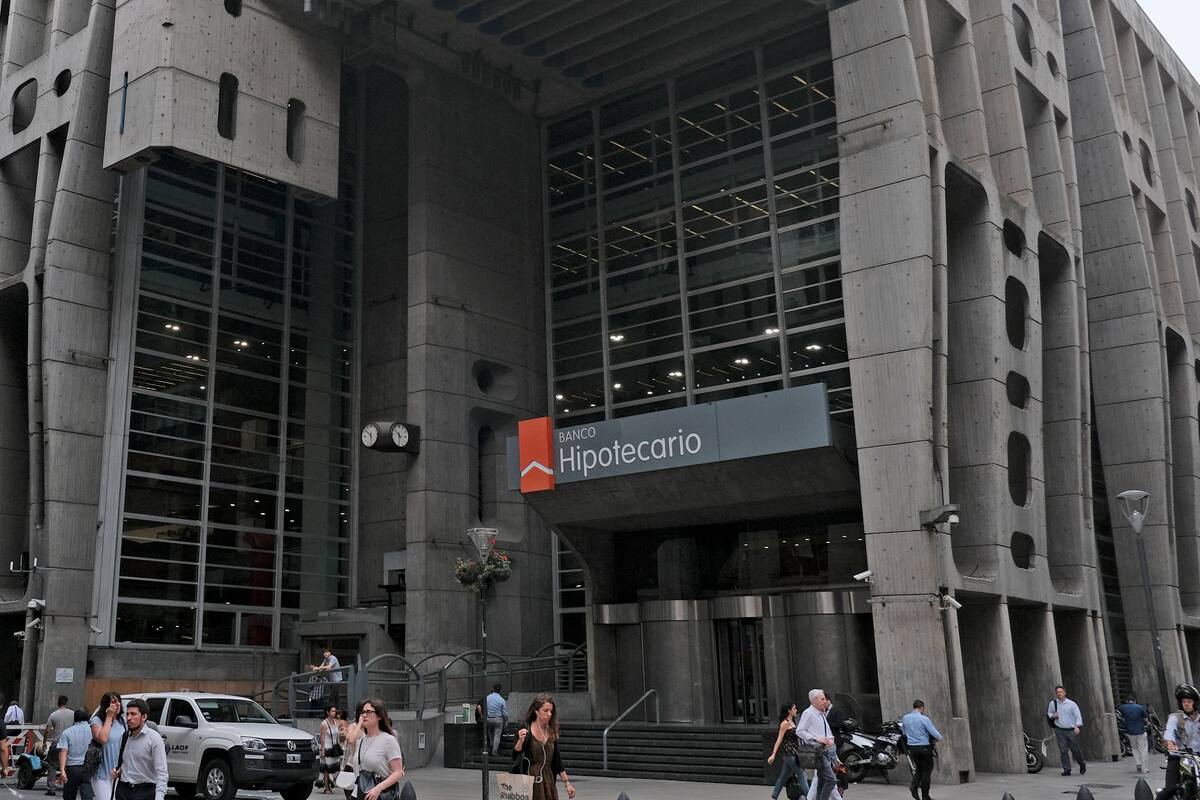 Deudas privadas. Las empresas miran qué hará el Central con el Banco Hipotecario