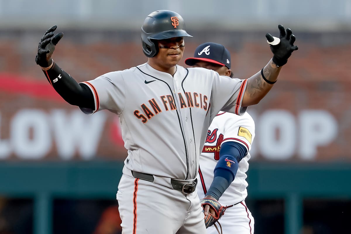 Devers se disculpa con Vitello tras irrumpir en el dugout previo a juego ante A's