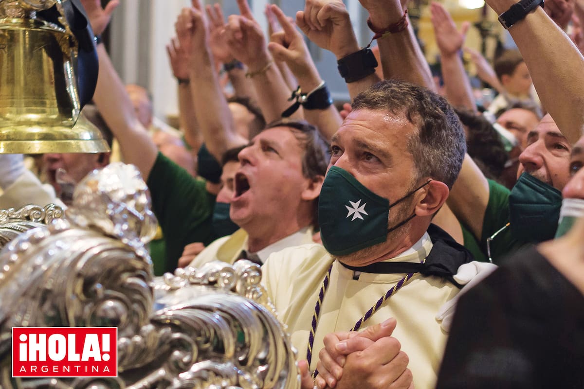 Devoto de la Dolorosa desde su infancia, siempre regresa a su tierra natal para la Pascua. "Nuestra Semana Santa es poliédrica porque hay tantas semanas santas como cofrades… Reúne lo espiritual con la tradición, la identidad, el arte, la cultura popular, la caridad y la solidaridad”, explicó.