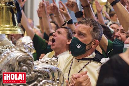 Devoto de la Dolorosa desde su infancia, siempre regresa a su tierra natal para la Pascua. "Nuestra Semana Santa es poliédrica porque hay tantas semanas santas como cofrades… Reúne lo espiritual con la tradición, la identidad, el arte, la cultura popular, la caridad y la solidaridad”, explicó.