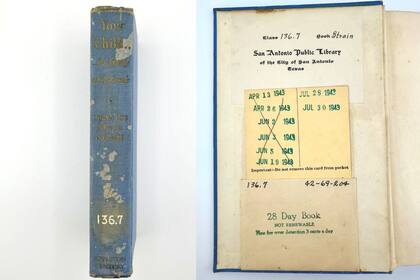 Devuelven un libro 82 años tarde a la Biblioteca Pública de San Antonio, Texas, y no reciben multas