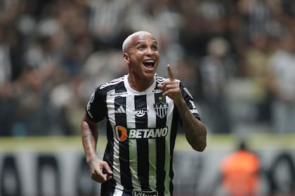 Deyverson, de Atlético Mineiro, la gran figura de la goleada 3-0 ante River