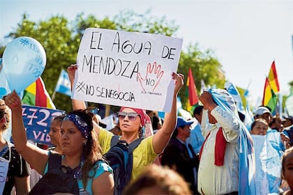 REACCIÓN CIUDADANA. Protesta contra las reformas a la ley de minería de Mendoza, en diciembre de 2019