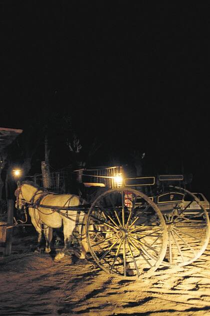 Di  Catarina. En Mercedes, una casona de 1830 junto al río Luján, que ofrece picadas, empanadas y recuerdos centenarios
