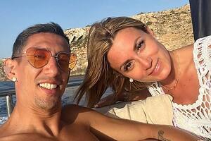 Di María con su mujer, Jorgelina Cardoso: juntos fueron padres de Pía y Mía y superaron miles de obstáculos