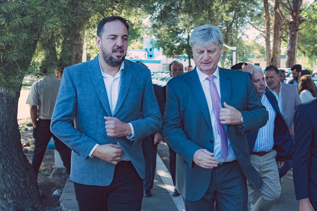 Di Napoli le planta un desafío al gobernador Ziliotto en la interna del PJ pampeano