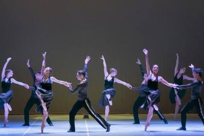 "Bastones Dorados", una obra que ya cumplió diez años y se mantiene en forma con mucho swing, por el Ballet Metropolitano