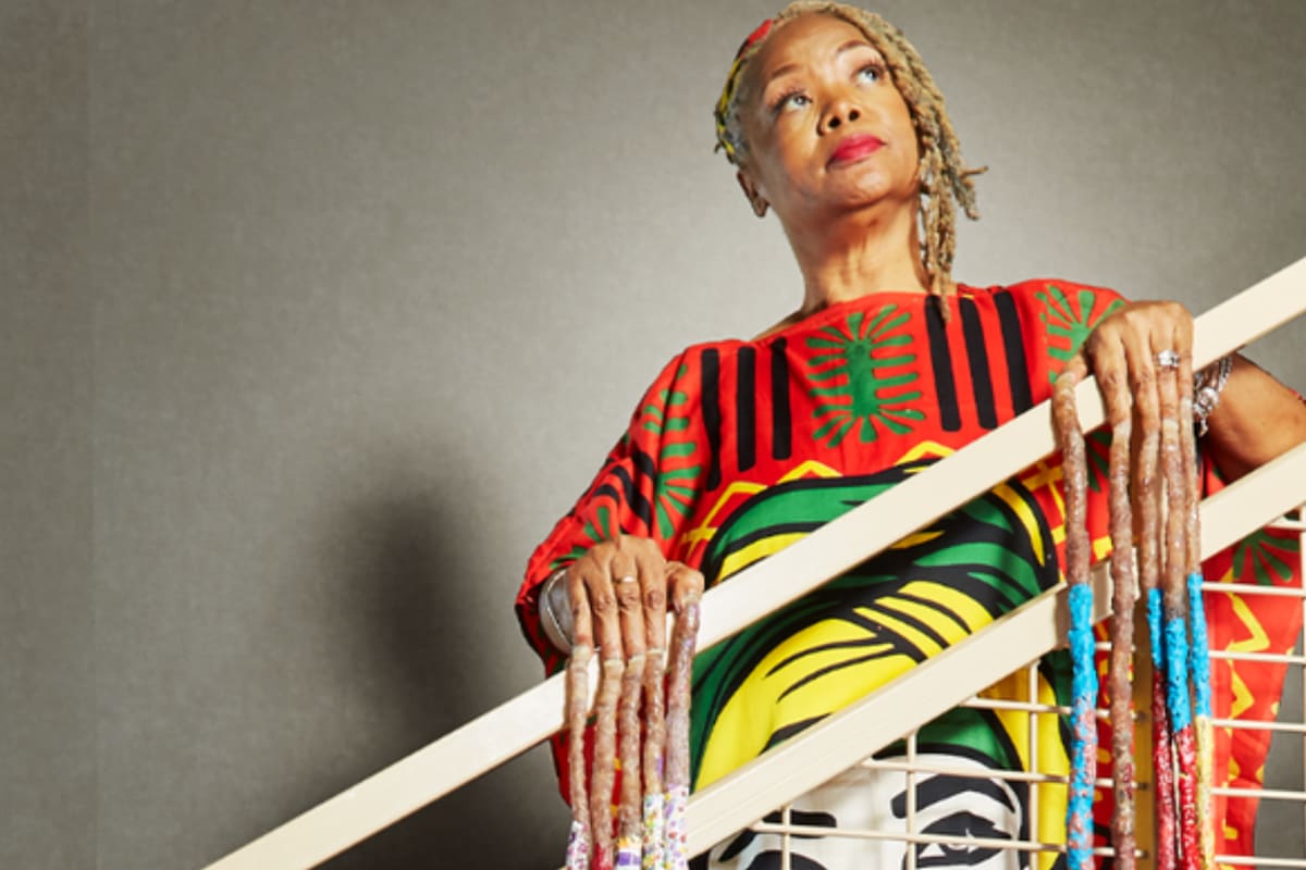 Diana actualmente tiene el récord de las uñas más largas del mundo. FOTO: Página oficial Guinness World Records