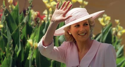Diana de Gales marcaba tendencia en el mundo y elegía con mucho cuidado sus outifts
