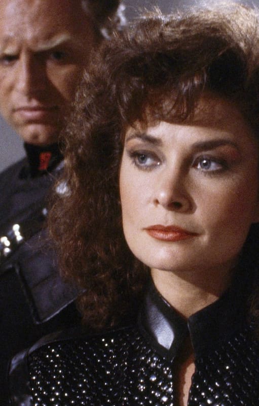 Diana (Jane Badler), la irresistible malvada de V - Invasión extraterrestre