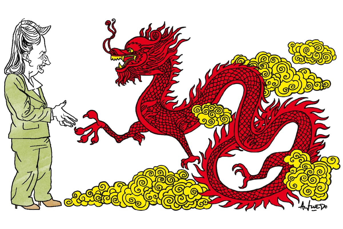 Diana Mondino y China