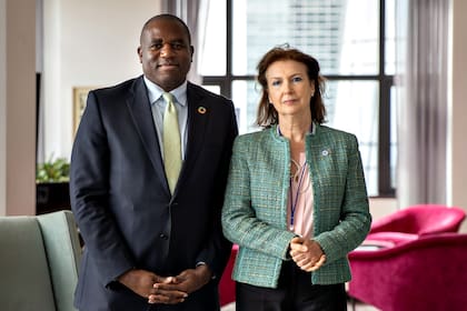 Diana Mondino y David Lammy, exsecretario de Relaciones Exteriores del Reino Unido