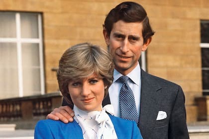Diana no era feliz en su matrimonio y le planteó a su hermano Charles la idea de divorciarse