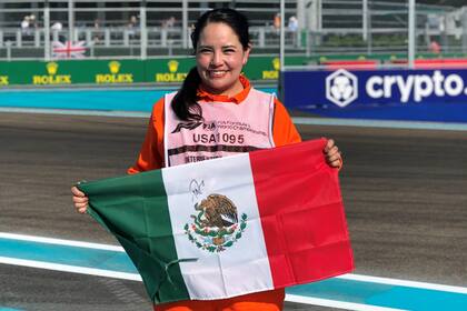 Diana Romero Alva, cuando debutó como oficial de pista de la Fórmula 1 (Cortesía Diana Romero Alva)