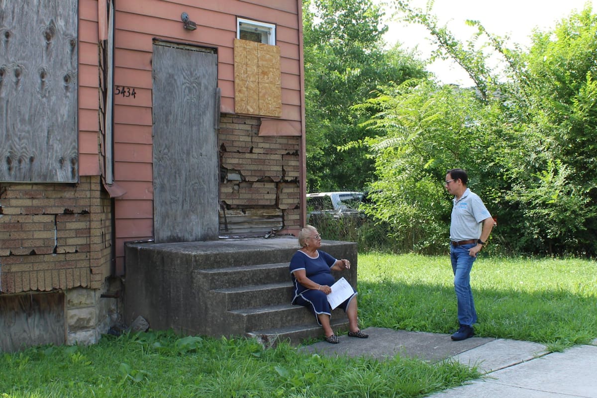 Diane Carli, de 82 años, asegura que la factura de agua desproporcionada está destruyendo su salud emocional y amenaza con arruinar a toda su familia