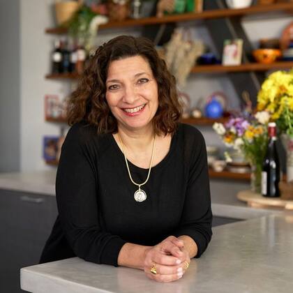 Diane Kochilas ofrece un plan para las personas que desean incorporar aspectos de la dieta de la "Zona Azul" de Icaria en sus vidas